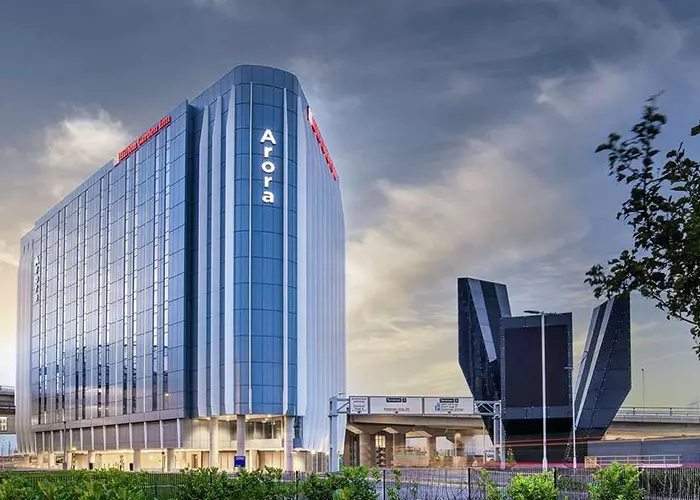 Five Star hotels close to Heathrow Airport