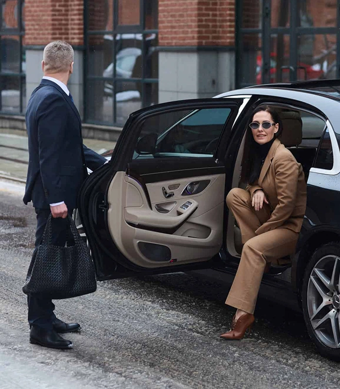 1ST Airport Taxis And Transfers